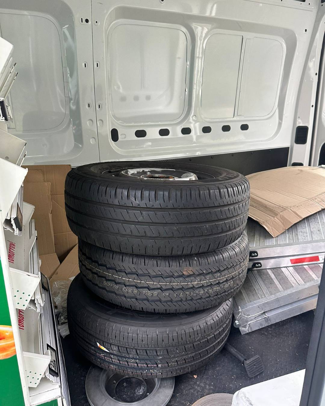 Mobile tyre job Sydney